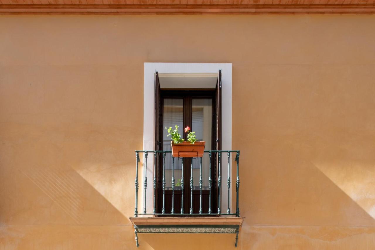 Triana Boutique Apartments By Hommyhome Siviglia Esterno foto